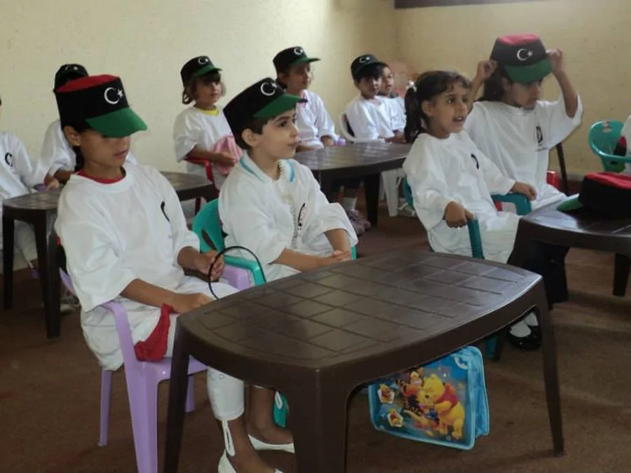 أطفال صغار في منتدى تابع لجمعية ليبيا الحرة